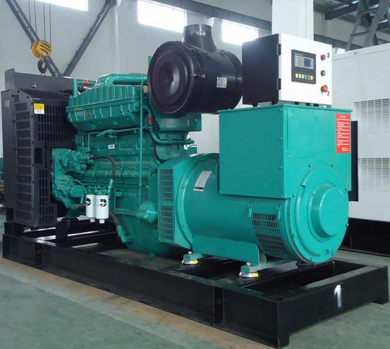 君東動力300kw康明斯發電機組 高效穩定，無刷發電技術領先